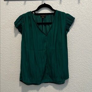 Current Air Emerald Pleated V-Neck Short Sleeve Blouse